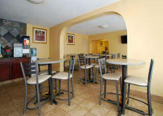 Quality & I-65 Hotel Lafayette
